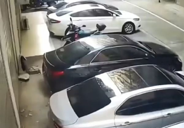 Moment Side Chic Jumps From 4th Floor After Wife Returns Home, Landed On Car Roof - autojosh 