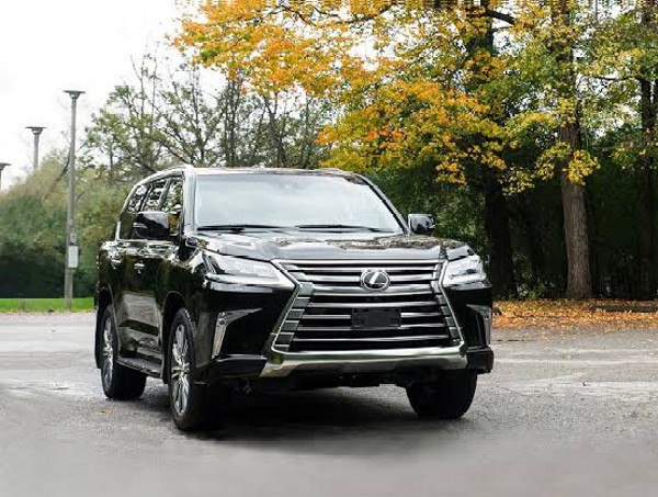 Features, Photos Comparison : Lexus LX 600 Versus Lexus LX 570 - autojosh 