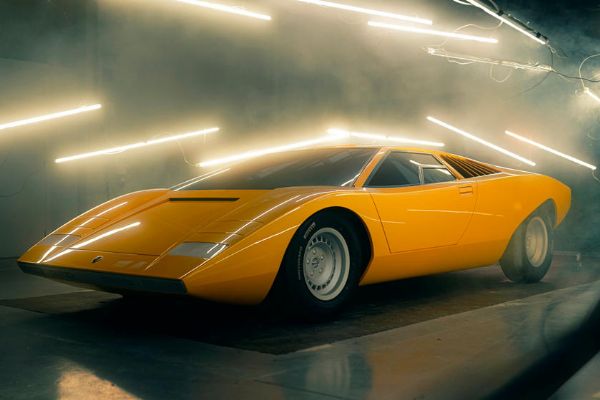 Lamborghini Spent 25,000 Hours To Build A New 1971 Countach LP500 From Scratch For A Collector - autojosh 