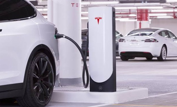 ‘Do The Supply Chain Math’ : Tesla Cofounder JB Straubel Warns Automakers Going All-electric - autojosh 