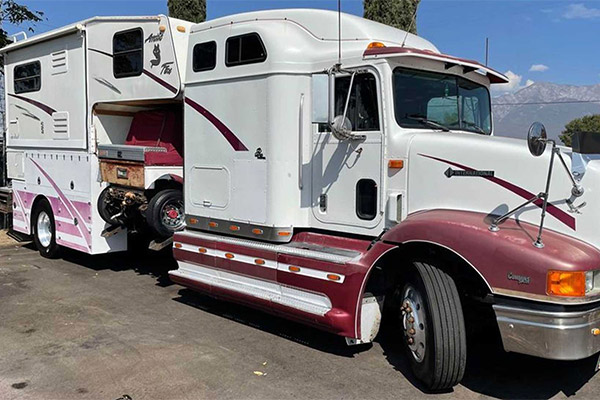 This Custom RV Having Part Camper, Part Semi Truck, Is For Sale (PHOTOS)