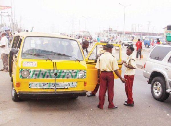 Danfo Driver Stabbed LASTMA Official In The Head, Took To His Heels - autojosh 