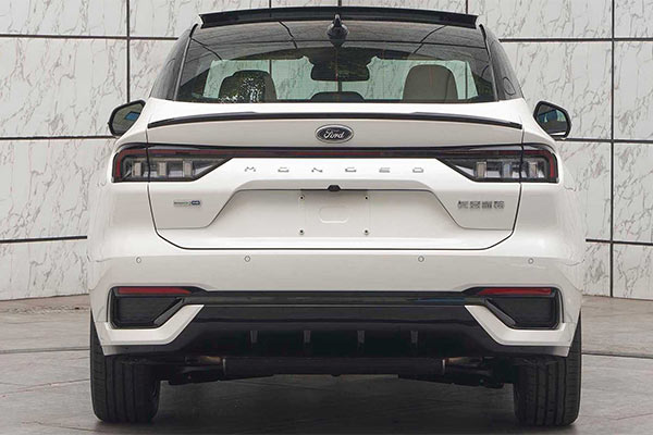 New Ford Mondeo Unveils Final Design In Leaked Photos From China (PHOTOS)