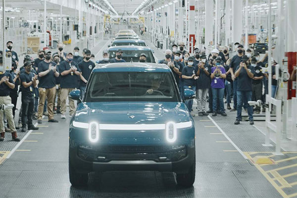 Rivian R1S And R1T Customers Get Their Delivery Windows: As Early As March 2022 (PHOTOS)