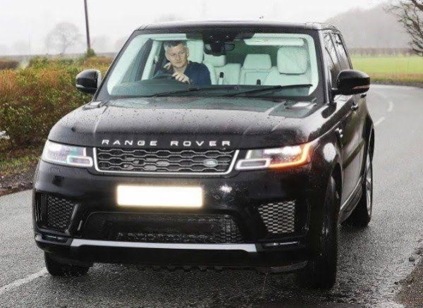 Ole Gunner Gets ₦4.1 Billion As Sacked Manager Cruises Out Of Man U Training Complex In His Range Rover - autojosh 