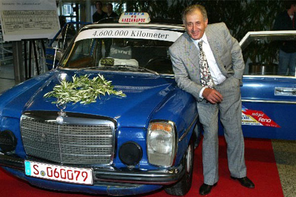 See 1976 Mercedes-Benz Which World’s Record For Highest Mileage (PHOTOS)