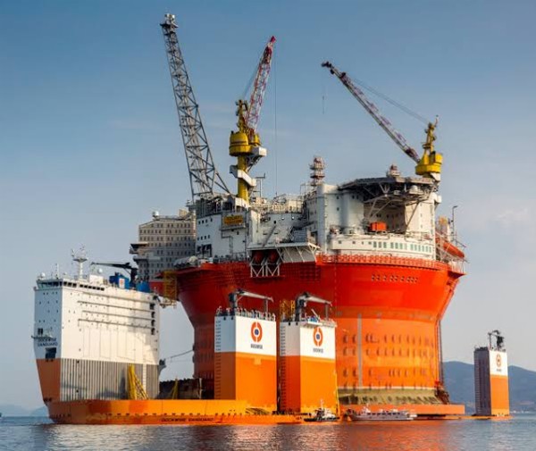 Meet The Boka Vanguard, A Semi-submersible Heavy-lift Ship That Carries Other Ships, Oil Rigs - autojosh 