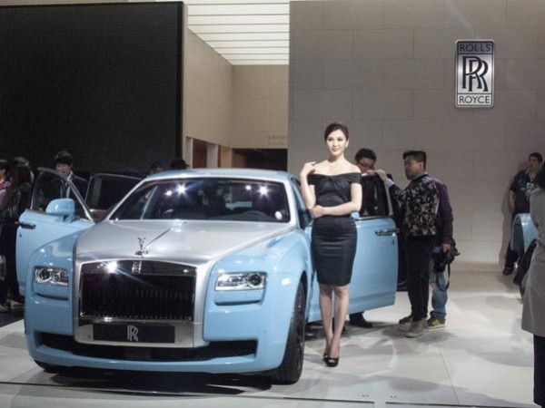 China Bars Celebrities From Showing Off Wealth And 'Extravagant Lifestyle' On Social Media - autojosh 