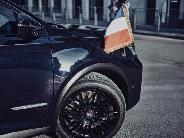 Stretched, Armoured DS 7 Crossback Elysee Joins French President's Fleet - autojosh 