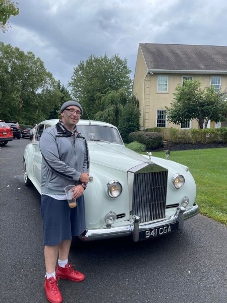 Rolls-Royce Fan Tattoos Brand's Logo On His Face Despite Never Owning One, Now He Can't Get A Job - autojosh 