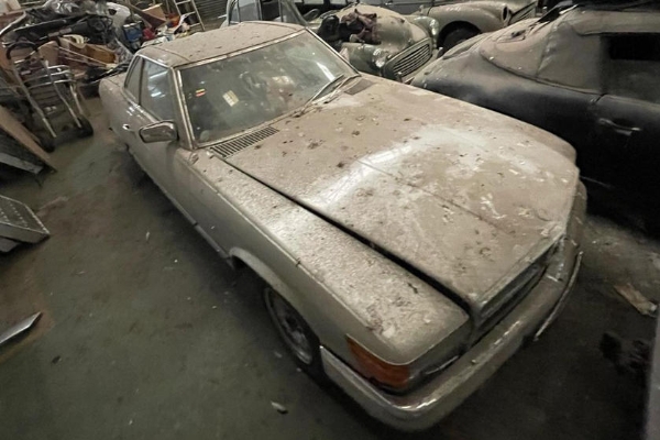 Pictures Of The Day : 175 Abandoned Classic Cars Found Under A Single Roof - autojosh 