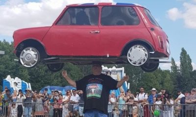 MINI, The Heaviest Car Balanced On The Head - autojosh