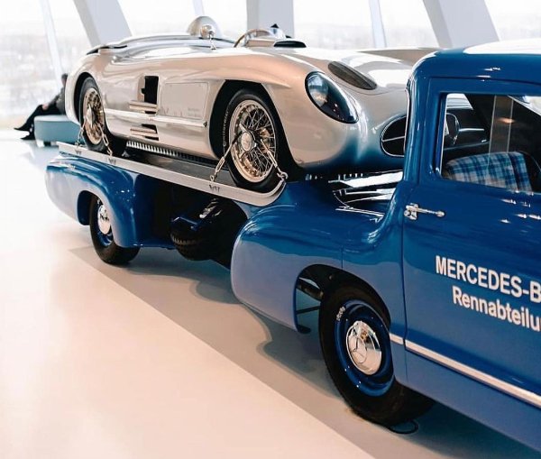 “Blue Wonder” Transporter Provided Fast Transport For Mercedes-Benz Racing Cars In The 1950s - autojosh 