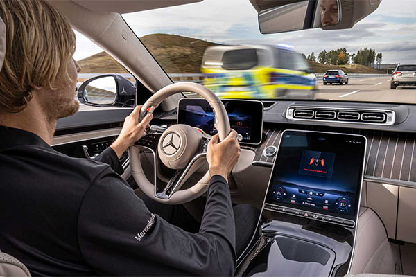 Mercedes Emerges First To Sell A Level 3 Autonomous Vehicle In 2022 (PHOTOS)