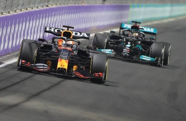 Red Bull's Max Verstappen Overtook Mercedes' Hamilton On The Last Lap To Win 2021 Formula 1 World Championship - autojosh