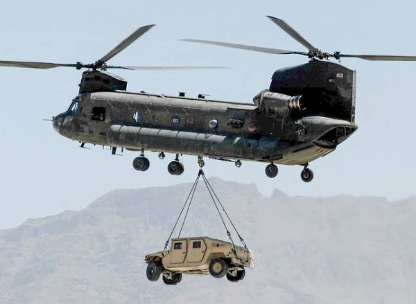 Photos Of The Day : Air-dropping A Humvee - autojosh