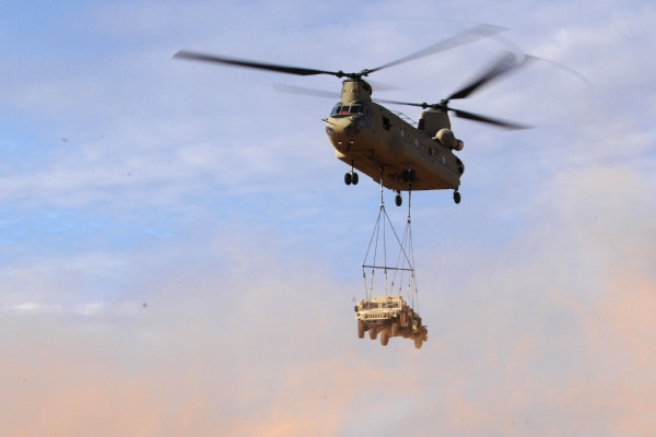 Photos Of The Day : Air-dropping A Humvee - autojosh