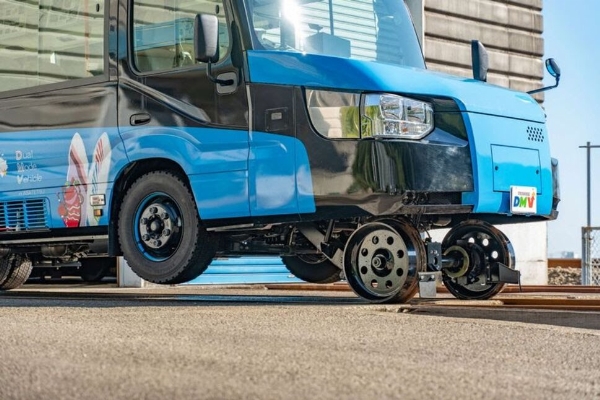 Dual-Mode Vehicles Capable Of Running On Both Roads And Railway Track Begins Operation In Japan - autojosh