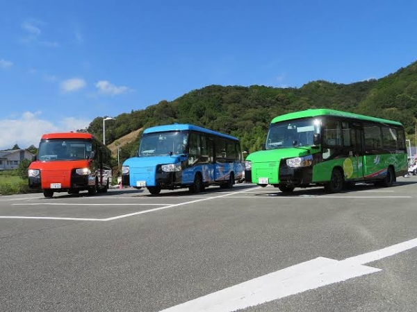 Dual-Mode Vehicles Capable Of Running On Both Roads And Railway Track Begins Operation In Japan - autojosh 