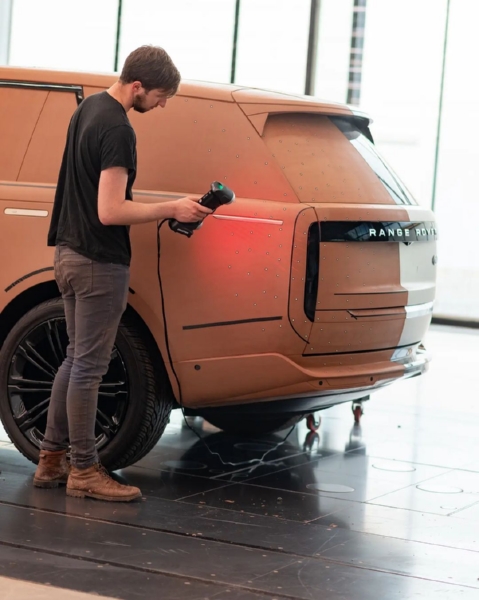 Photos Of The Day : Modellers Using Clay To Design The New Range Rover - autojosh 