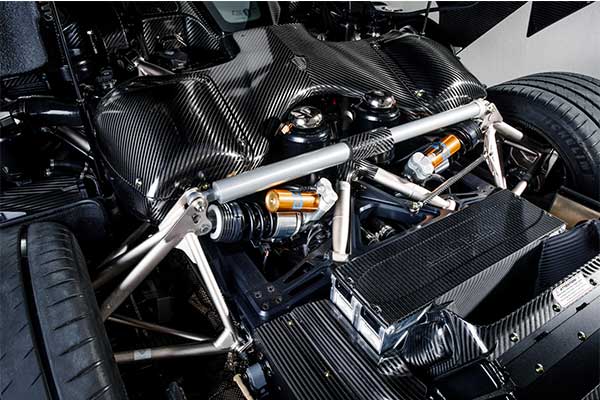 Naked Carbon Fiber Koenigsegg Regera Is A One-Of-A-Kind Hypercar