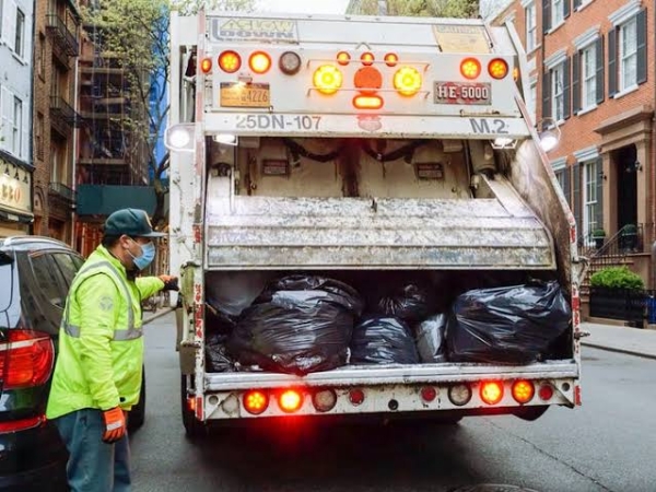 Wow! Sanitation Workers In New York Earned ₦123 Million Last Year As Staff Shortages Boosted Overtime Pay - autojosh 