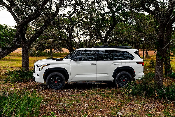 2023 Toyota Sequoia SUV Arrives With Bold New Look And More Luxury - autojosh 