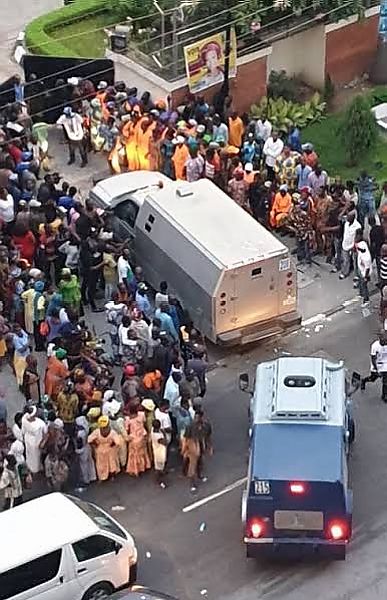 Bullion Vans Was Used For Moving Tinubu's Money, Igbokwe Defends 2023 Presidential Hopeful - autojosh 