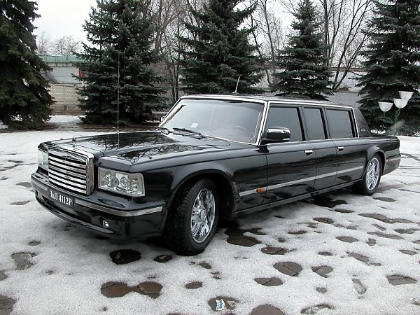 This Massive And Boxy Armored ZIL-4112R Limo Ferried Russian Presidents - autojosh