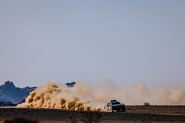 All 3 Audi RS Q e-trons Conquered The World’s Toughest Off-road Dakar Rally In Saudi Arabia - autojosh 