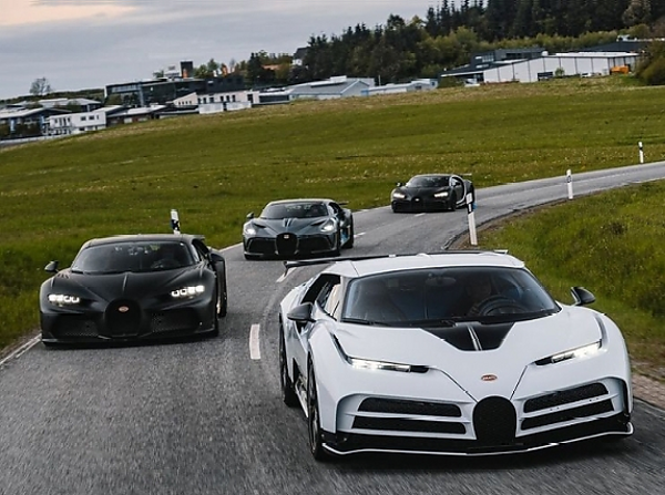 Today's Photos : Centodieci, Chiron Super Sport, DIVO And Chiron Pur Sport Visits Famous Racetrack, Nordschleife - autojosh 