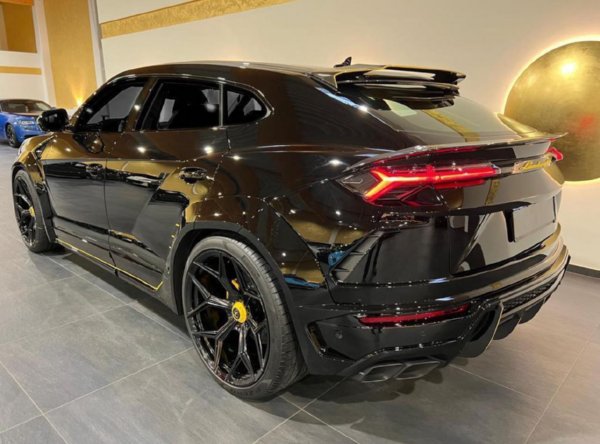 Burna Boy Buys ₦200 million+ Lamborghini Urus SUV - autojosh
