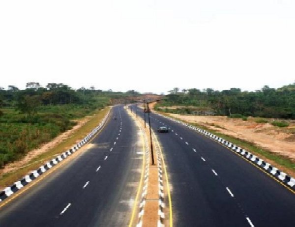 Gov. Fayemi Of Ekiti Opens New Dual Carriageway Linking Ado With Iyin To Traffic - autojosh 