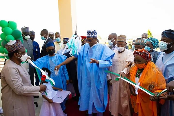 Buhari's Convoy And Crowd During His Two-day Official Visit To Kaduna State (Photos, Video) - autojosh 