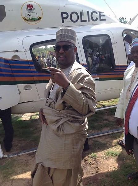 Niger Governor Evacuated By Helicopter After His Convoy Got Stuck In Traffic On Abuja-Kaduna Highway - autojosh 