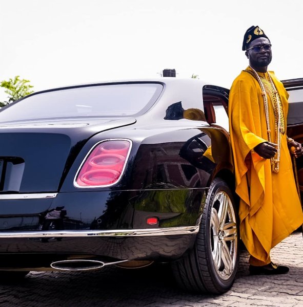 Warri Billionaire Chief Ayirimi Emami Flaunts His Rolls-Royce Phantom And Bentley Mulsanne - autojosh 