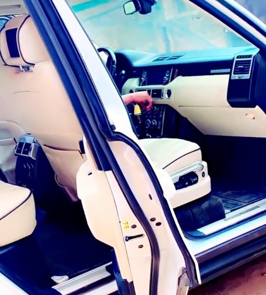 Zazuu Zeh Crooner 'Portable' Sheds Tears Of Joy After Getting Range Rover Gift - autojosh 