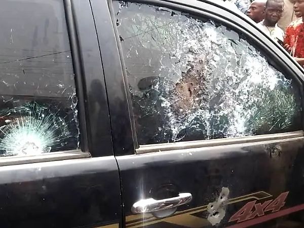 Armed Robbers Dressed In Police Uniform Attack Bullion Van In Ibadan, Kills 2 Policemen, Three Others - autojosh 