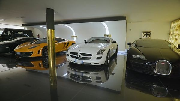 Cristiano Ronaldo's Partner Shows Off Exotic Cars Inside Man U Star's £18m Garage - autojosh