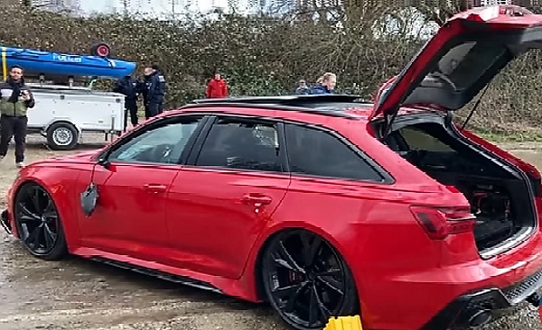 Driver Escape Through The Sunroof After He Mistakenly Reverses His Audi RS6 Into River - autojosh 