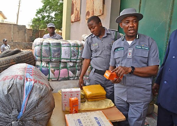 Idiroko Customs Seizes 101 Trailers Of Foreign Rice, 27 Used Vehicles, Tyres In 13 Months, Acquires New Ambulance - autojosh 