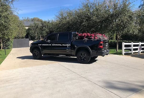 Kanye West Sent Truck Full Of Red Roses To Ex Kim Kardashian On Valentine's Day - autojosh 