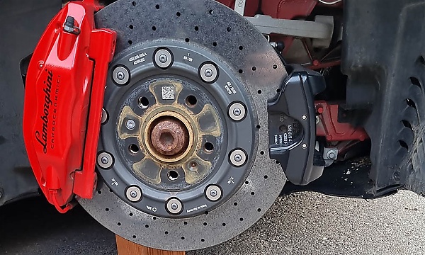 Lamborghini Owner Shocked To Find His Huracan On Bricks With Wheels And Brakes Stolen - autojosh 