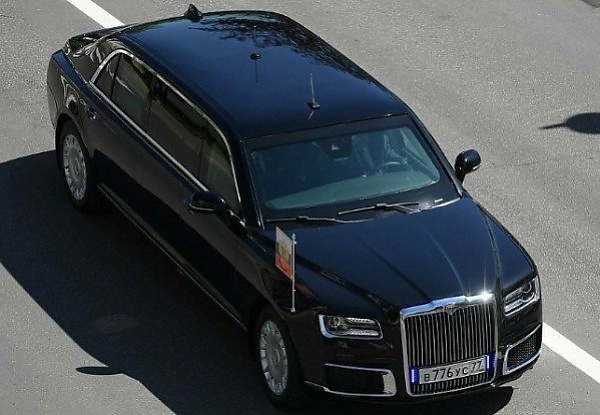 Did You Know Putin's Aurus Limo Will Keep Him Safe When Submerged In Water? - autojosh 