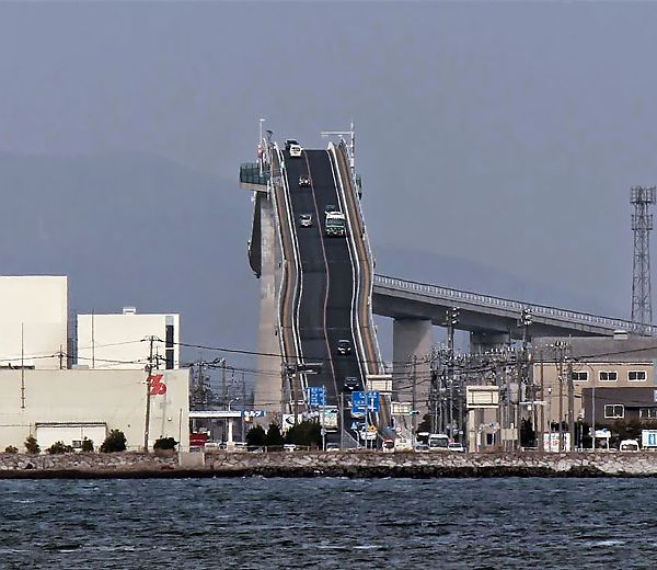 Today's Photos : This Terrifying Bridge In Japan Will Give The Most Confident Drivers Nightmares - autojosh 