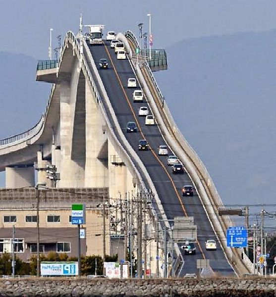 Today's Photos : This Terrifying Bridge In Japan Will Give The Most Confident Drivers Nightmares - autojosh 