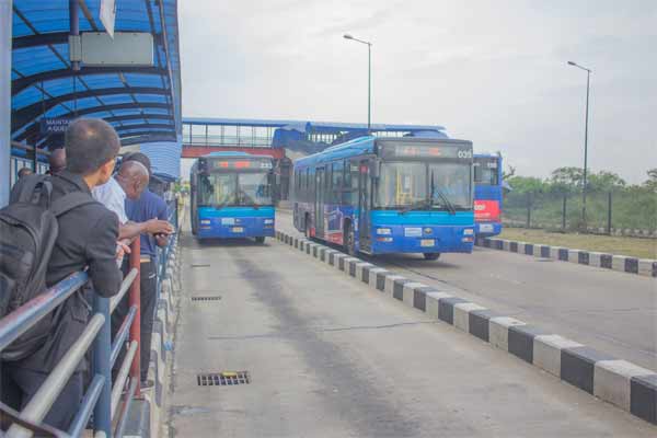 Safety Tips : 10 Things To Do To Be Safe On BRT Buses - autojosh 