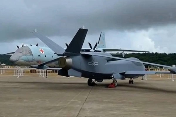 China Deploys Its Spy Drones To Keep Tabs On U.S. Navy Cruiser - autojosh