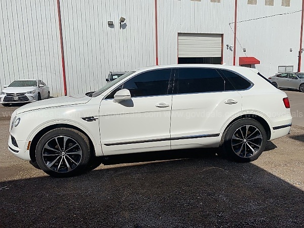 Bentley Bentayga Seized By US Postal Inspection Service Is Up For Auction - autojosh 