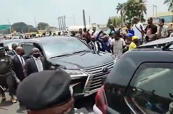 Watch : Crowd Cheer VP Osinbajo's Convoy While On His Way To Commission Toyota Service & Research Facility - autojosh 